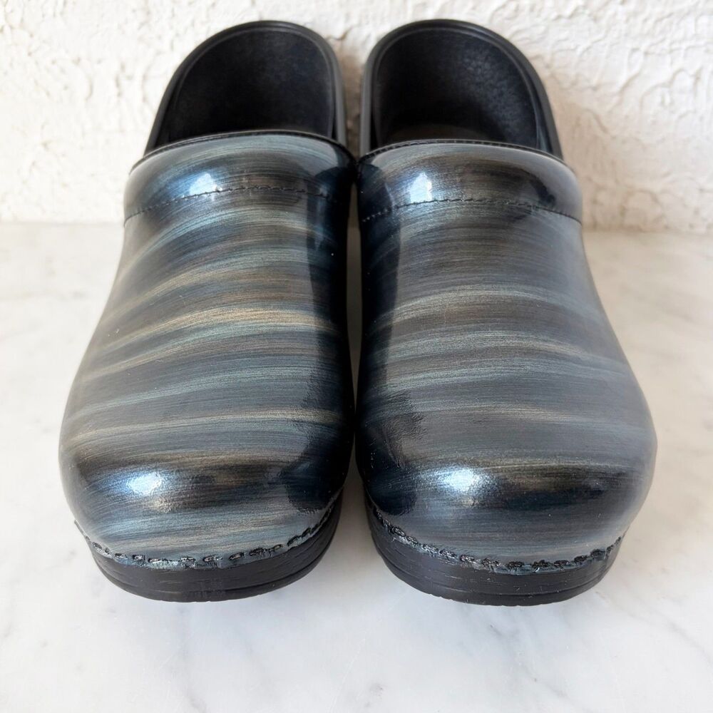 Dansko Professional Clogs Womens 39 Silver Blue Stripe Patent Leather Italy